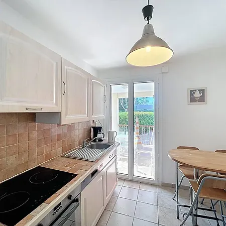 Apartment Paisible A 100m De La Plage, Avec Jardin - Fr-1-770-50 *